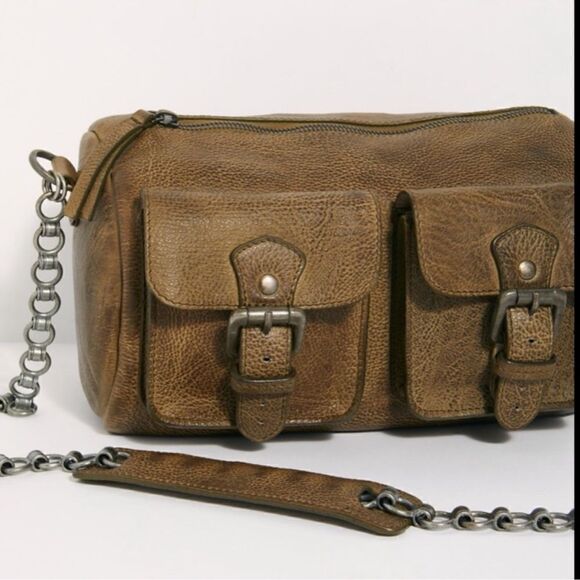NWOT FREE PEOPLE DYLAN CHAIN MINI DUFFLE BAG - Picture 2 of 4